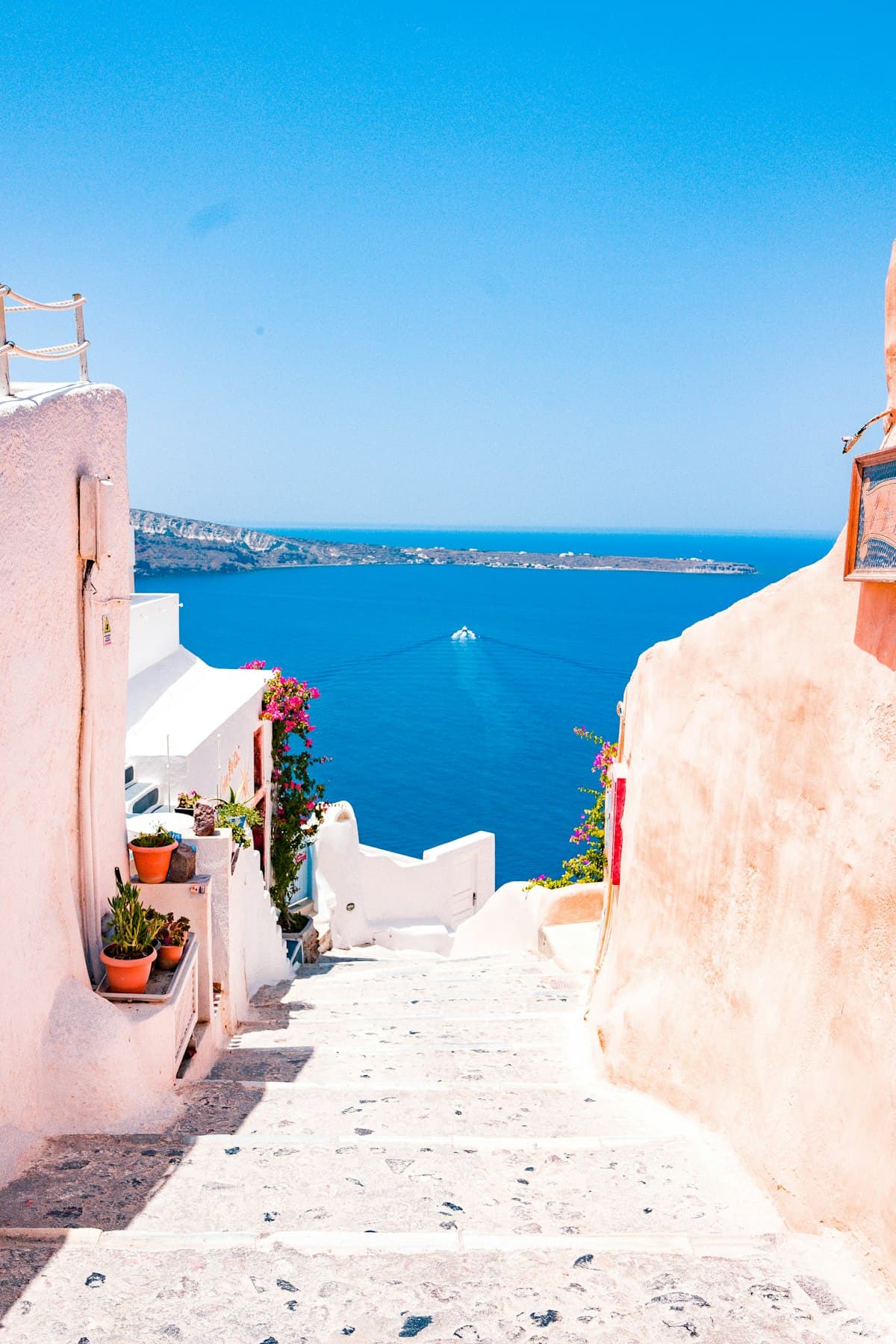 Mediterranean Cliffside Escape - Photo 1