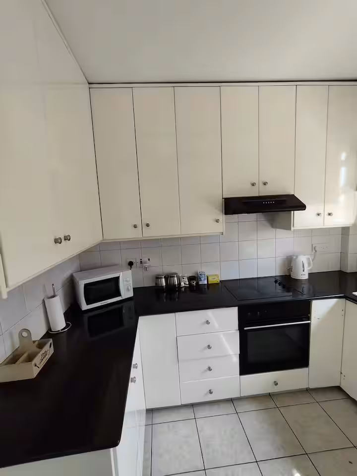 Cozy Apartment in Beirut - Photo 9